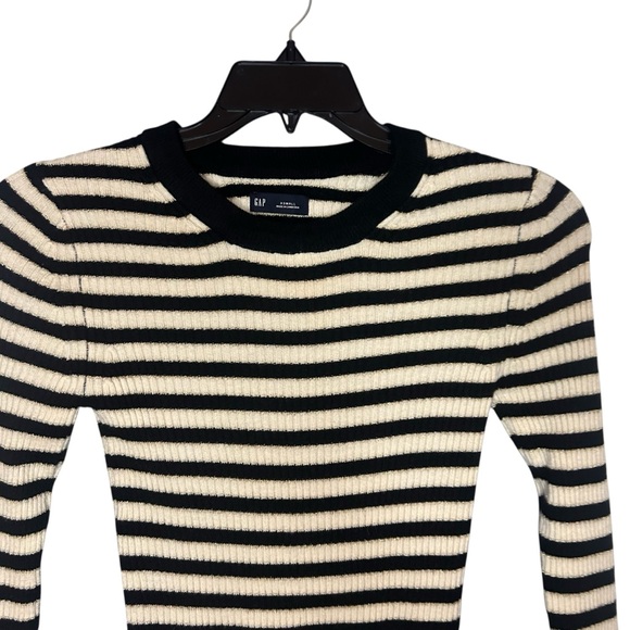 GAP Tops - GAP Brooklyn Rib Striped Sweater XS Black Cream Fitted